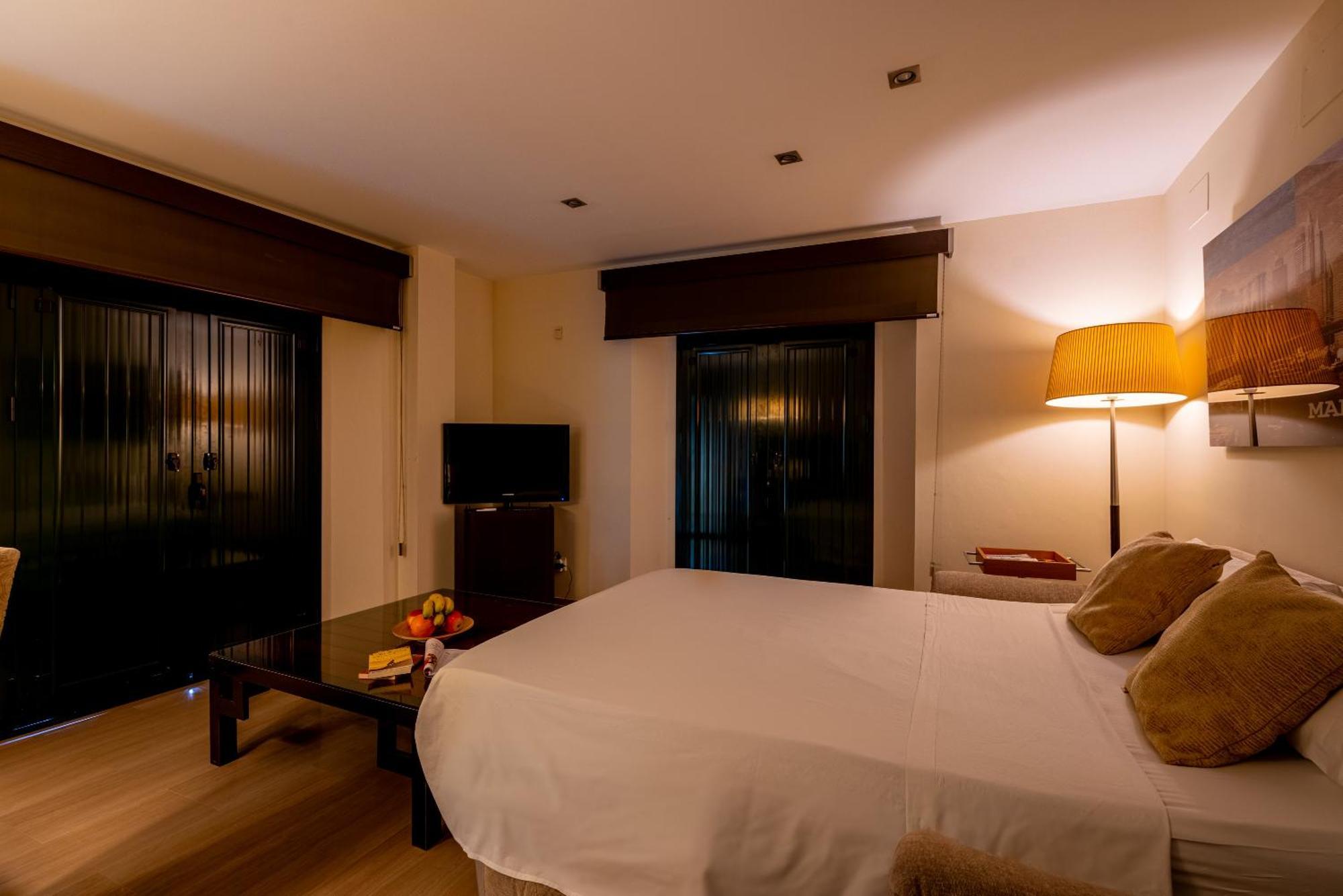 Pyl Apartamento Centro Junto Catedral Seville Luaran gambar
